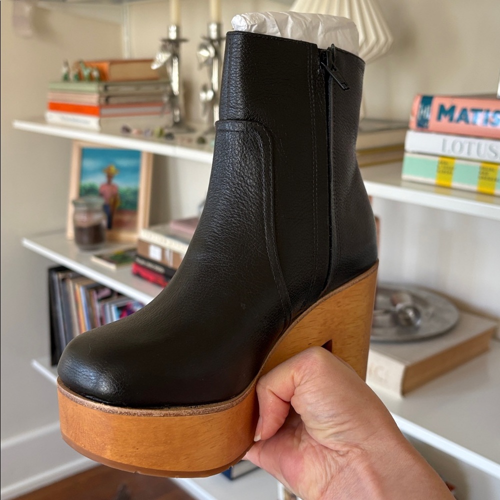 Brand New Never Worn Charlotte Stone Black Paz Boots 5.5 (marked as 6) - Picture 5 of 8